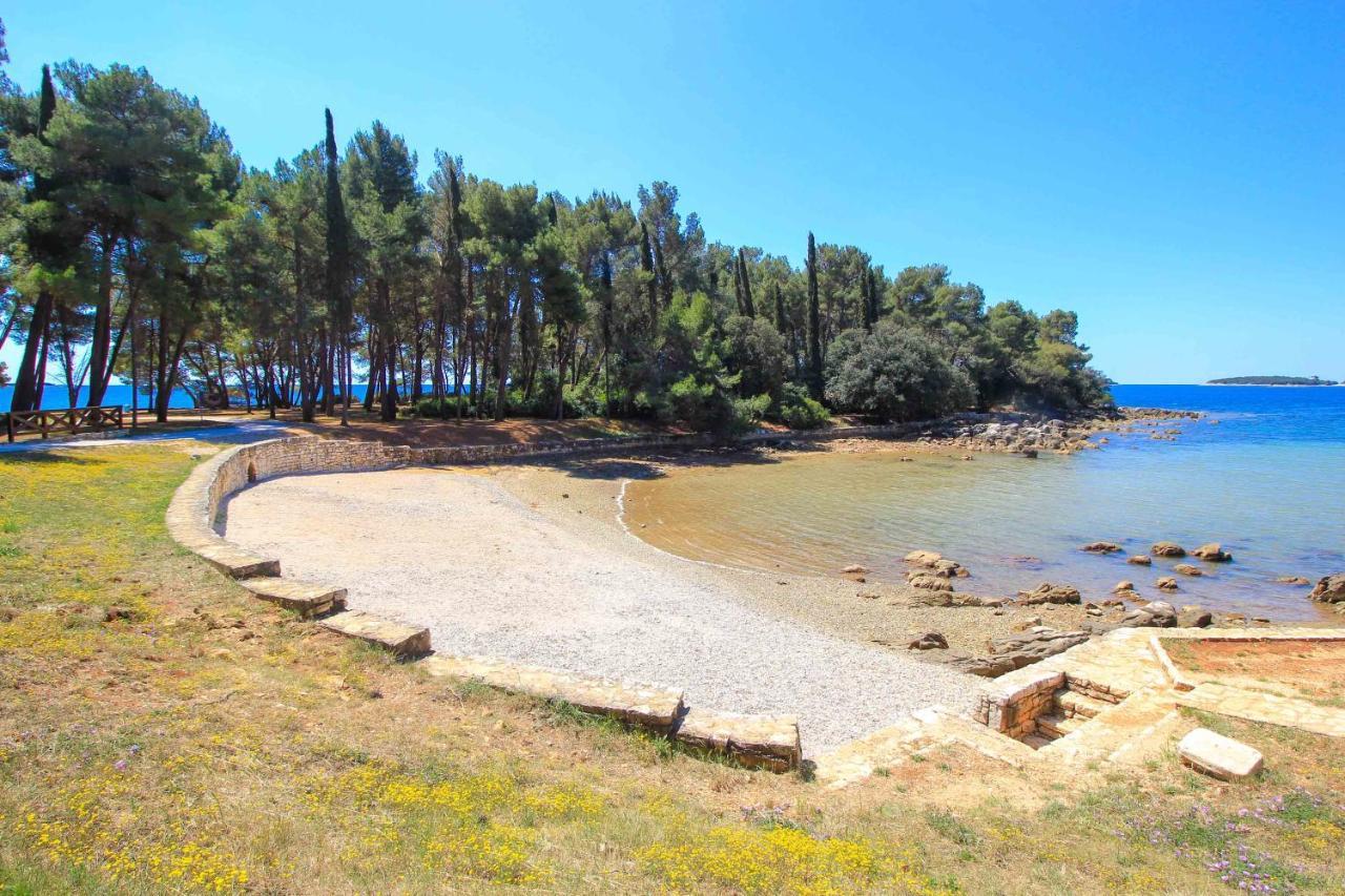 Studios Barre With Jacuzzi Rovinj Exterior photo